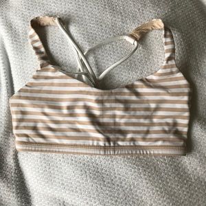 Lululemon Free to Be bra size 4
